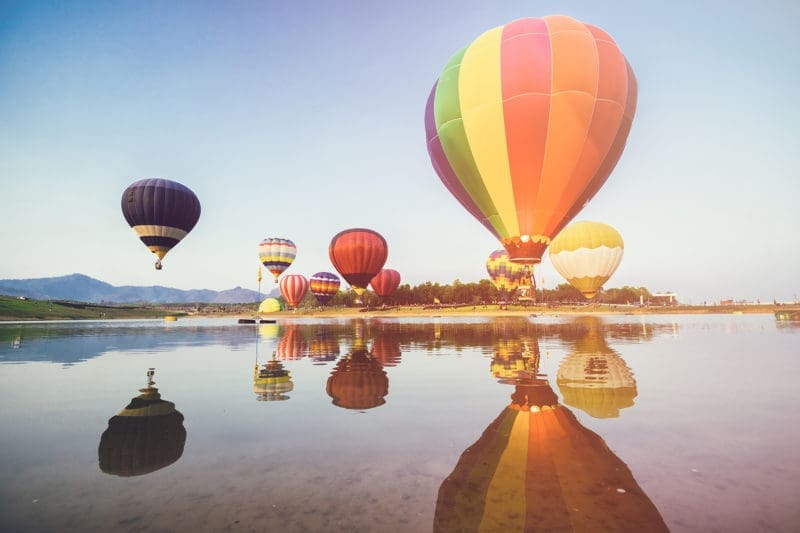 Preparing fly hot air balloon